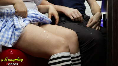 युवा छात्रा मरोड़ते बंद को सहपाठी पर होमवर्क-xsanyAny